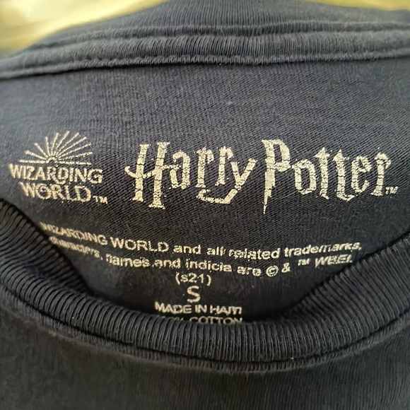 EUC - Harry Potter T- Shirt - Size S - Picture 4 of 10